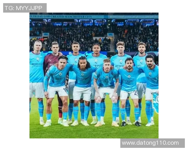 女孩子对足球明星的热爱与追逐背后的故事与情感探索